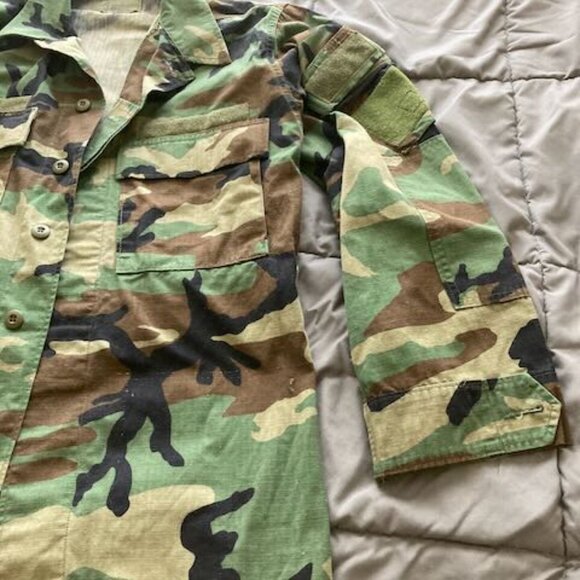 US military Woodland BDU warm weather Med Lng NOTE : lower cargo pockets removed - Picture 13 of 14